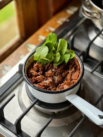 CARNE JACA LOUCA VEGETAL  MOO TREE 400G